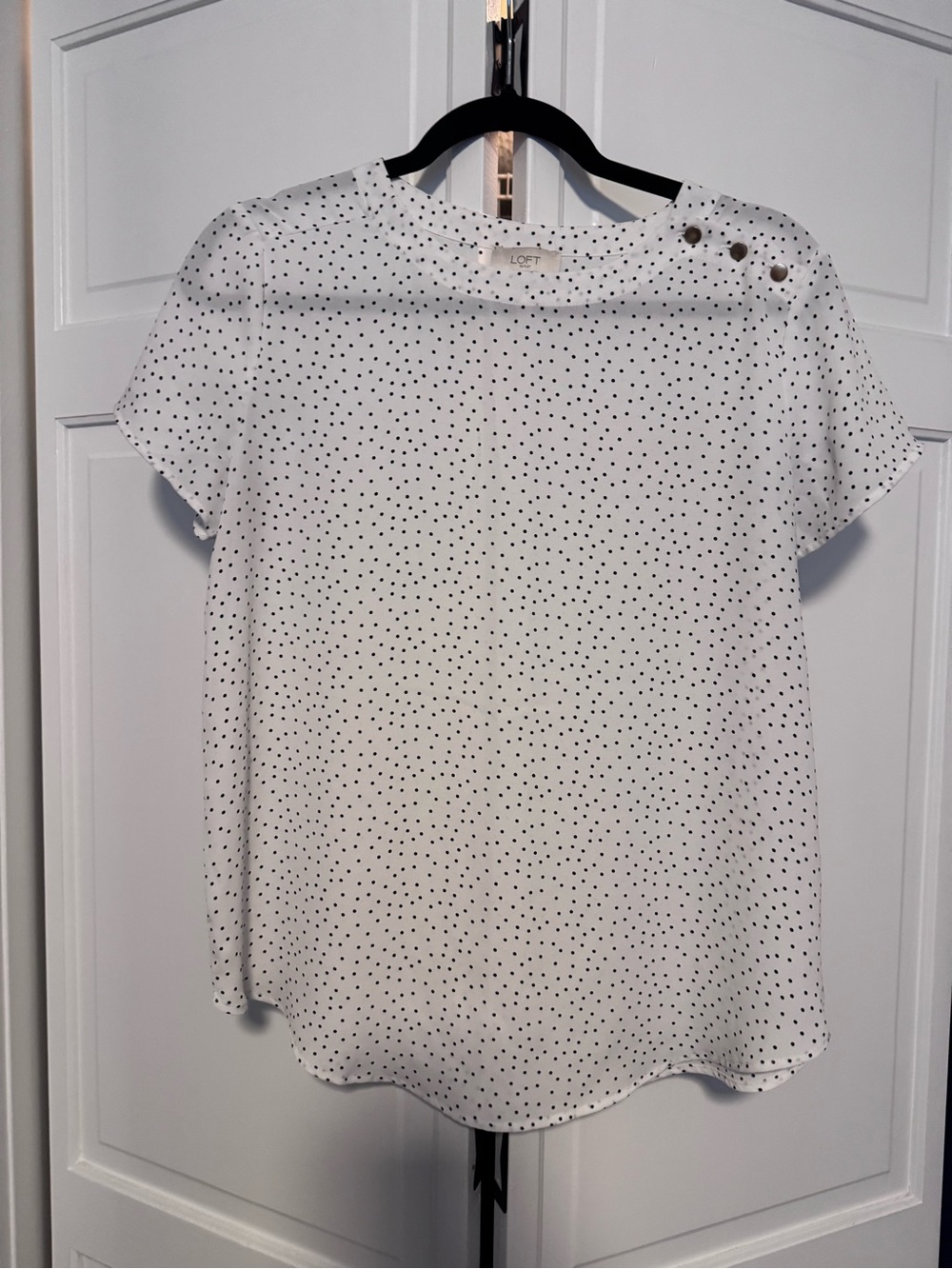 LOFT White Polka Dot Short-Sleeve Blouse with functional Shoulder Buttons